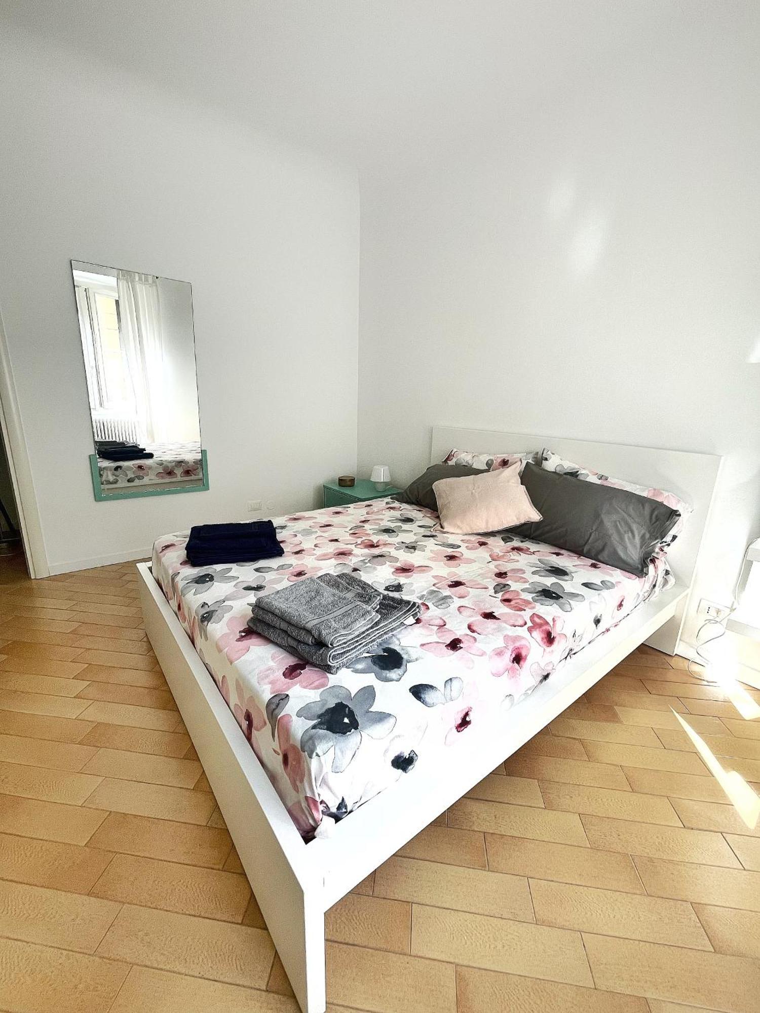 Apartament Ampio E Accogliente Bilocale - Fara 1, Porta Nuova Mediolan Zewnętrze zdjęcie